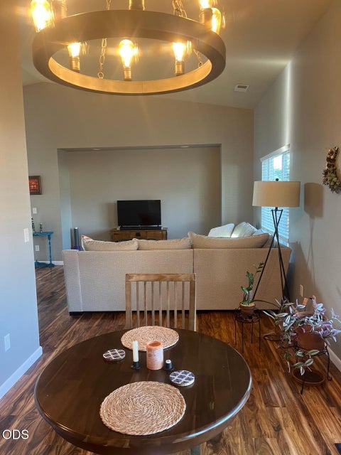 Tiny photo for 308 Live Oak Loop, Central Point, OR 97502 (MLS # 220223427)