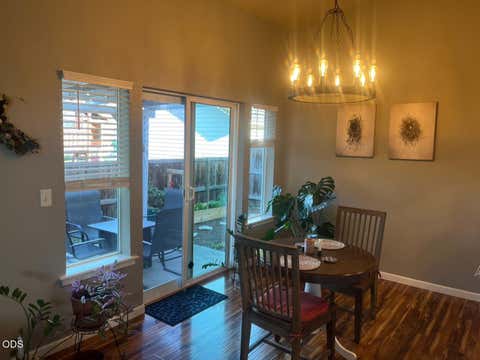 Tiny photo for 308 Live Oak Loop, Central Point, OR 97502 (MLS # 220223427)