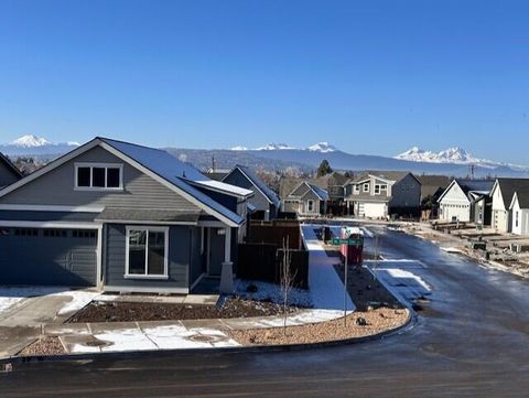 Tiny photo for 61209 NE Snow Owl Street, Bend, OR 97701 (MLS # 220216692)