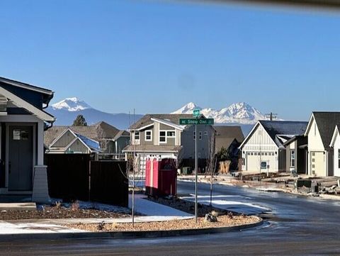 Tiny photo for 61209 NE Snow Owl Street, Bend, OR 97701 (MLS # 220216692)