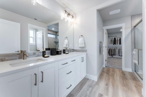 Tiny photo for 61209 NE Snow Owl Street, Bend, OR 97701 (MLS # 220216692)