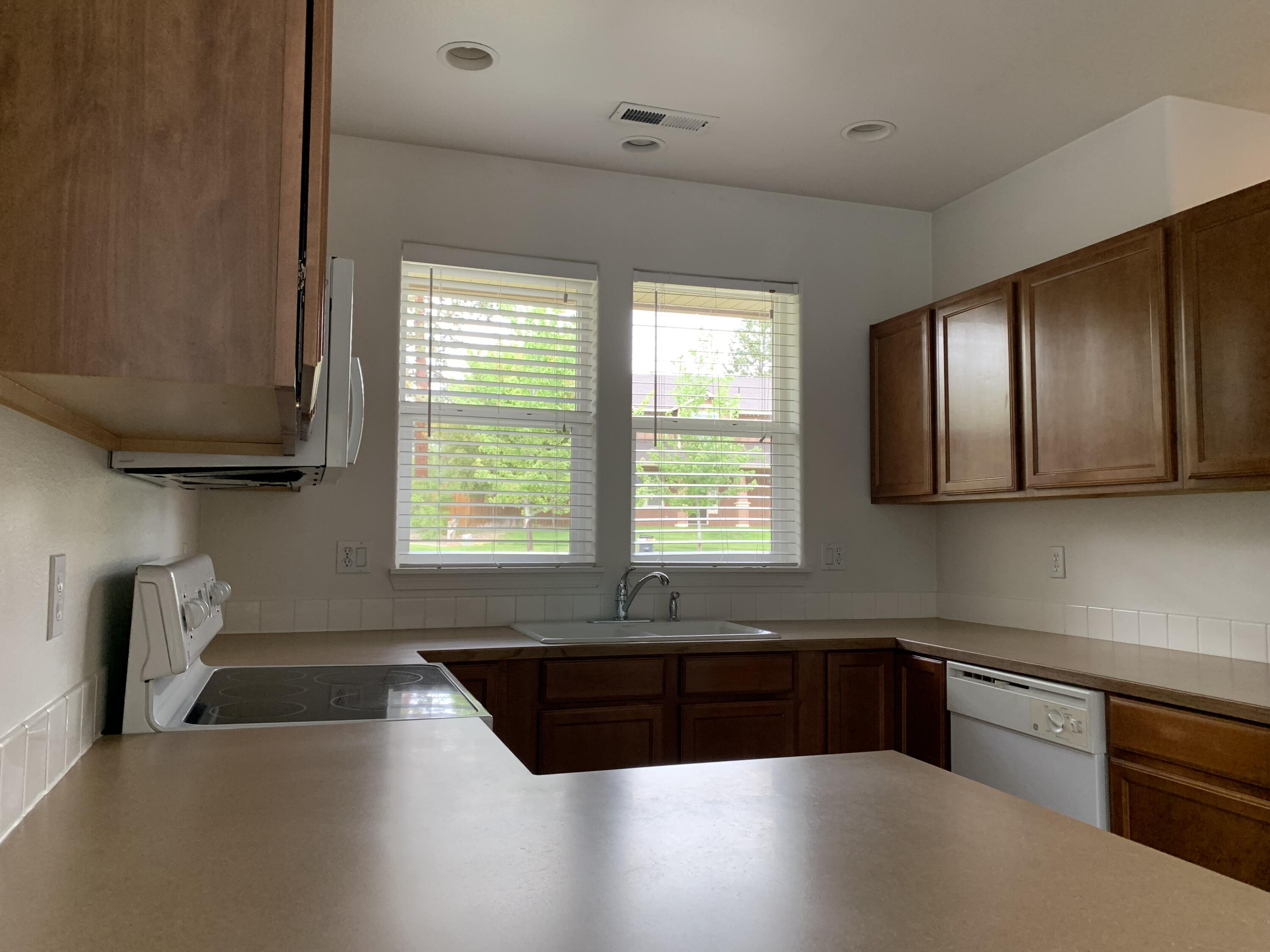 Deschutes River Cros - Residential
