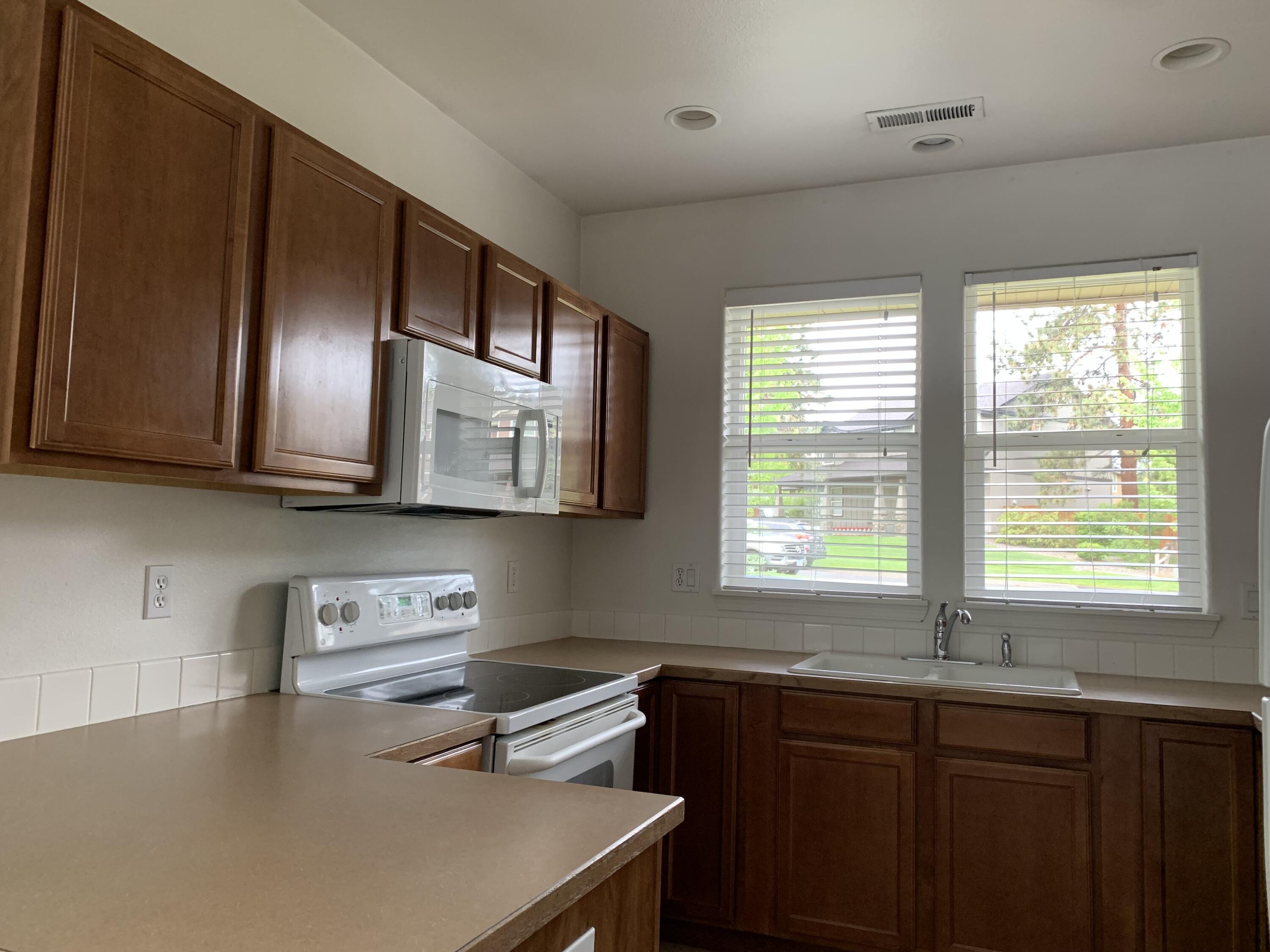 Deschutes River Cros - Residential