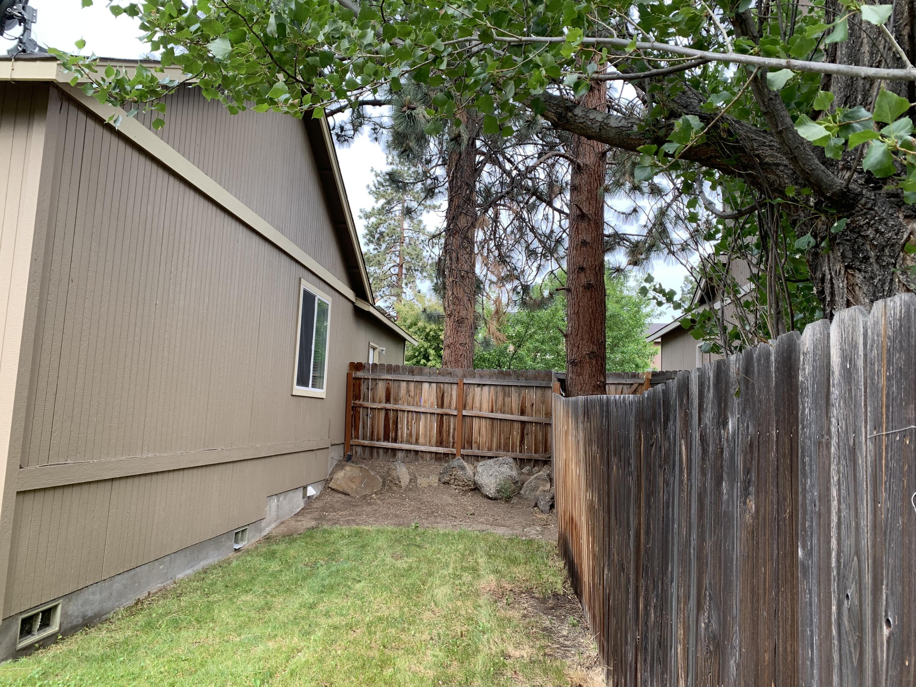 Deschutes River Cros - Residential