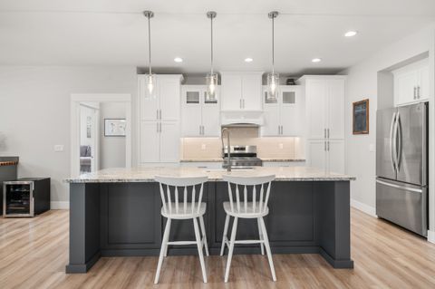 Tiny photo for 2820 Caldera Lane, Medford, OR 97504 (MLS # 220217045)