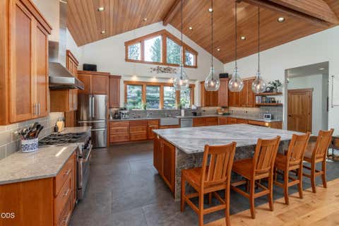 Tiny photo for 1624 NW Overlook Drive, Bend, OR 97703 (MLS # 220227078)