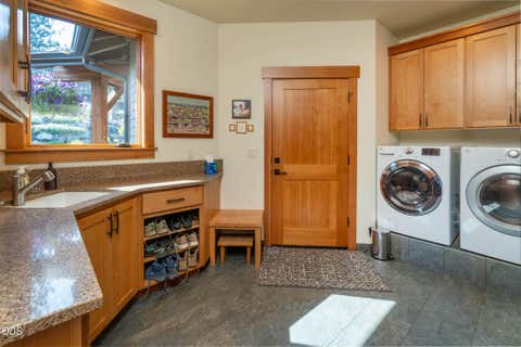 Tiny photo for 1624 NW Overlook Drive, Bend, OR 97703 (MLS # 220227078)