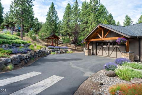 Tiny photo for 1624 NW Overlook Drive, Bend, OR 97703 (MLS # 220227078)