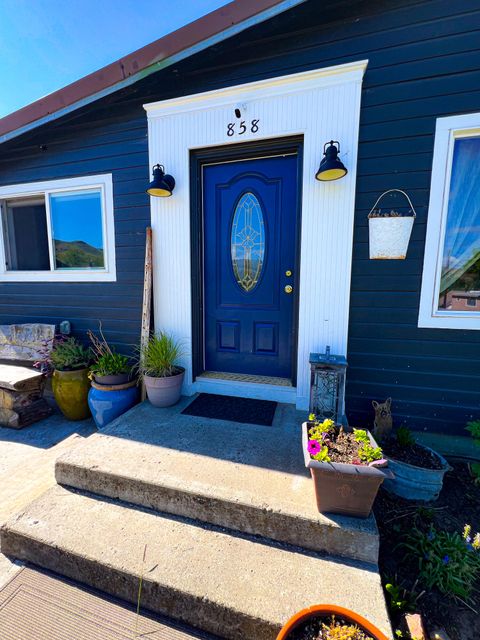 Tiny photo for 858 E Main Street, John Day, OR 97845 (MLS # 220215853)