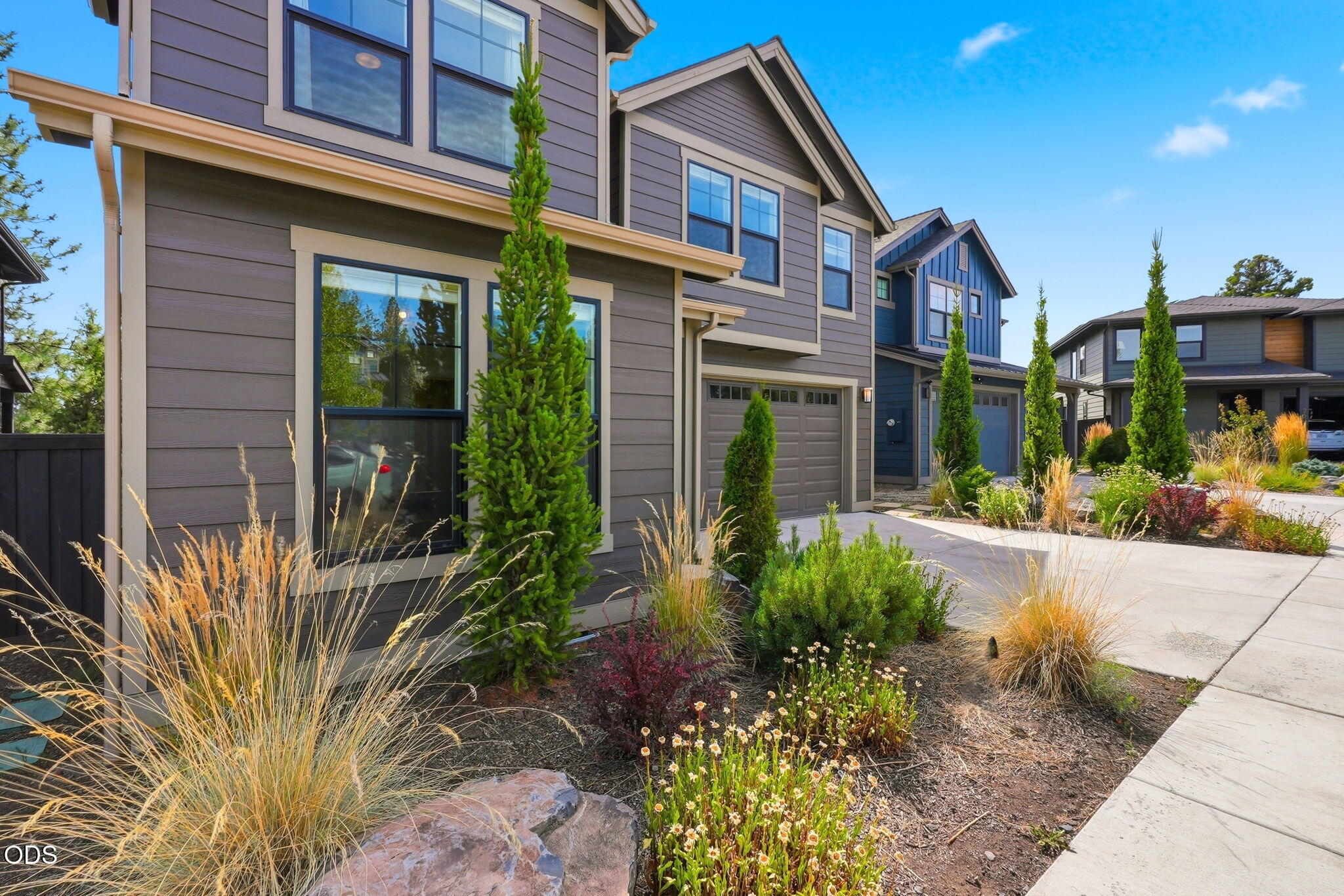 2621 NW Sky Vista Court