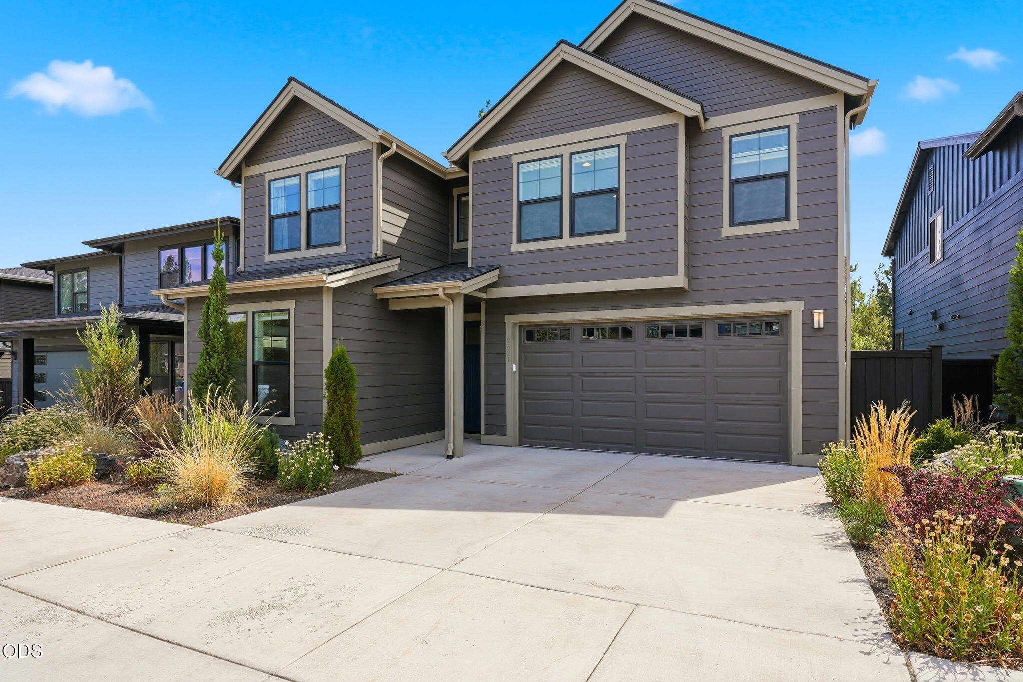 2621 NW Sky Vista Court