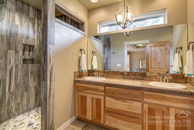 Rimrock Park Place - Residential