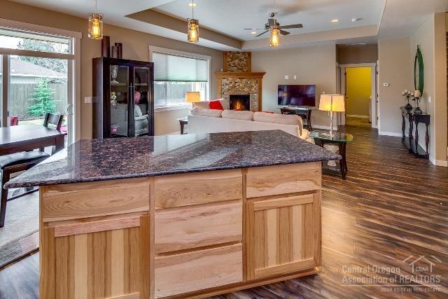 Rimrock Park Place - Residential