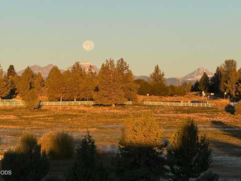Tiny photo for 61345 Mountain Breezes Court, Bend, OR 97702 (MLS # 220226708)