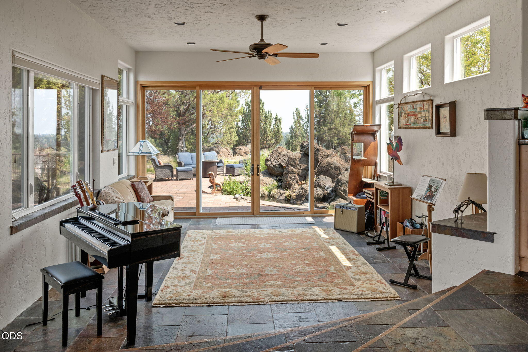 61345 Mountain Breezes Court