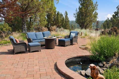 Tiny photo for 61345 Mountain Breezes Court, Bend, OR 97702 (MLS # 220226708)