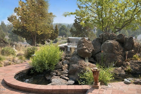 Tiny photo for 61345 Mountain Breezes Court, Bend, OR 97702 (MLS # 220226708)