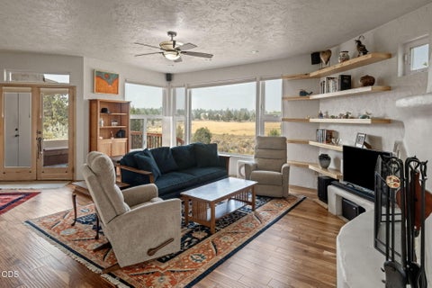 Tiny photo for 61345 Mountain Breezes Court, Bend, OR 97702 (MLS # 220226708)