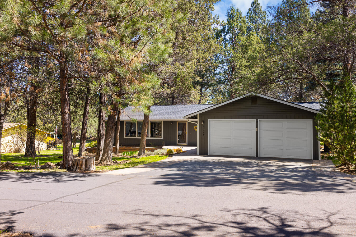 61292 Robin Hood Lane