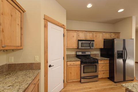 Tiny photo for 20000 Sorrento Place, Bend, OR 97702 (MLS # 220223769)