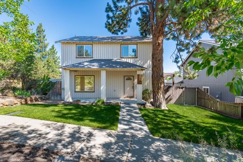 Photo of 20000 Sorrento Place, Bend, OR 97702 (MLS # 220223769)