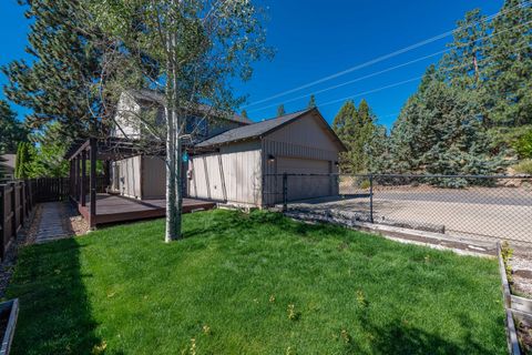 Tiny photo for 20000 Sorrento Place, Bend, OR 97702 (MLS # 220223769)