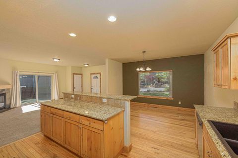 Tiny photo for 20000 Sorrento Place, Bend, OR 97702 (MLS # 220223769)