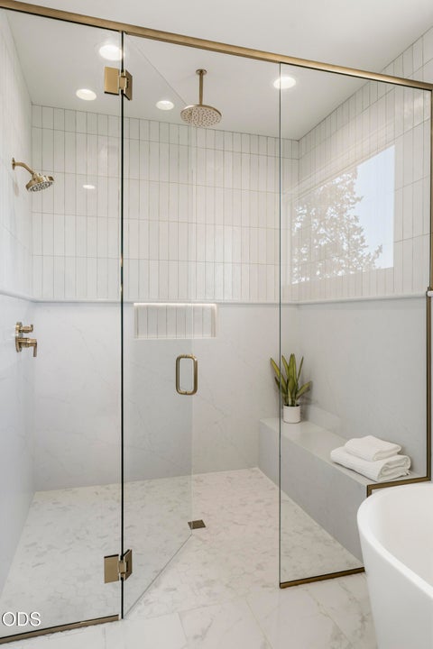 Tiny photo for 22985 Ghost Tree Lane, Bend, OR 97701 (MLS # 220225132)