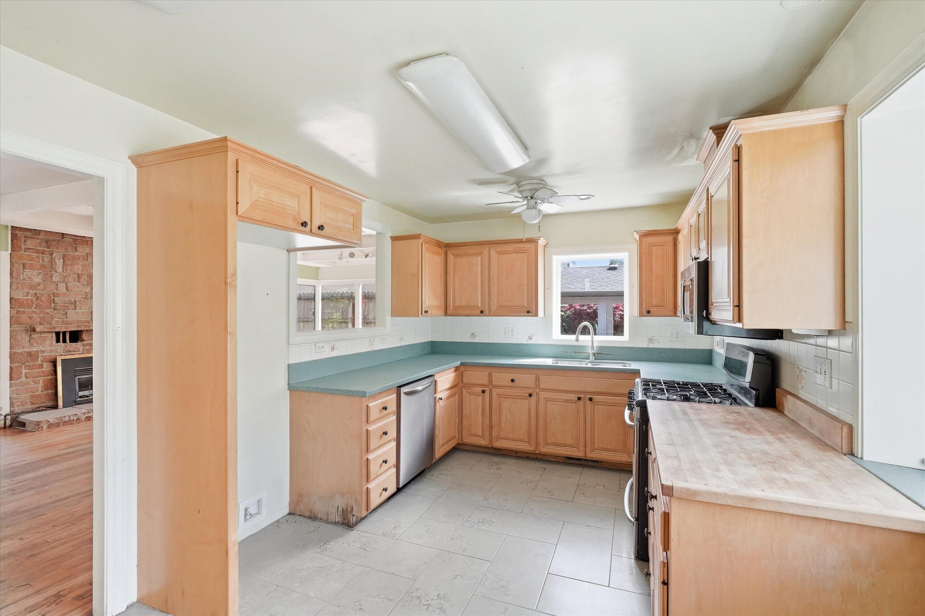 1335 NW Washington Boulevard