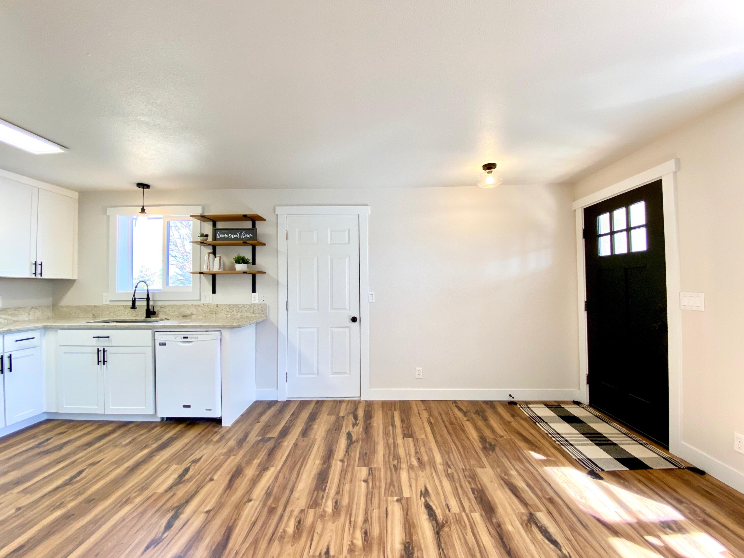 Hunters Circle - Residential