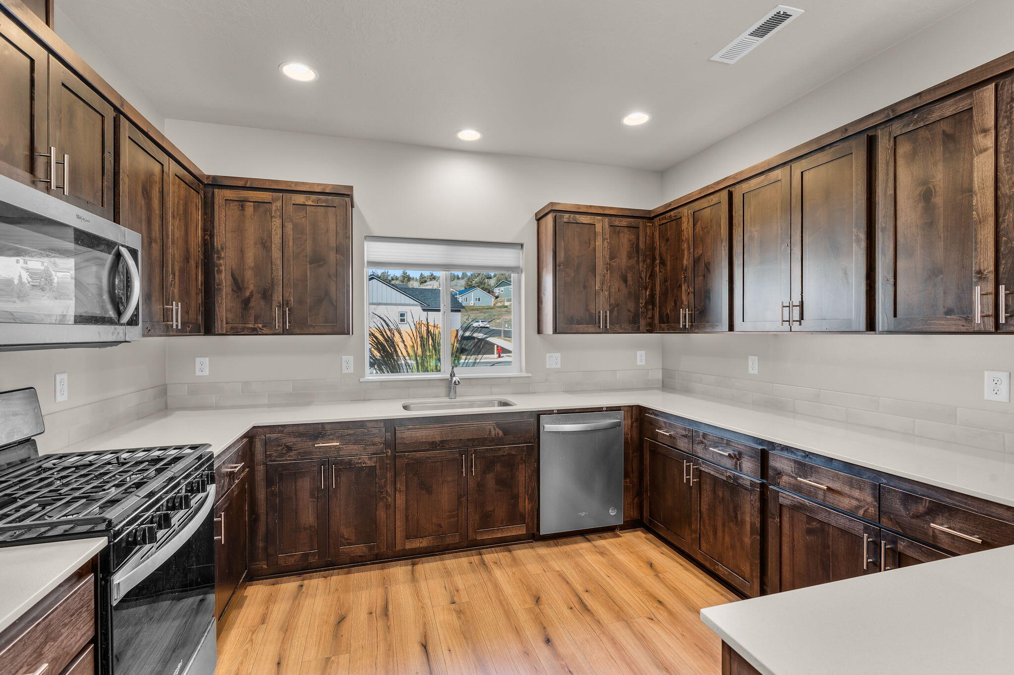 591 SW Cassidy Avenue