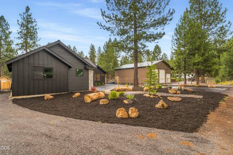 Tiny photo for 17498 Snow Goose Road, Bend, OR 97707 (MLS # 220225933)