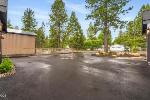 Tiny photo for 17498 Snow Goose Road, Bend, OR 97707 (MLS # 220225933)