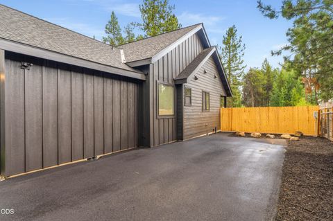 Tiny photo for 17498 Snow Goose Road, Bend, OR 97707 (MLS # 220225933)