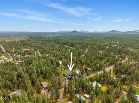 Tiny photo for 17498 Snow Goose Road, Bend, OR 97707 (MLS # 220225933)