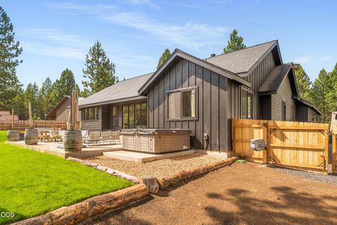 Tiny photo for 17498 Snow Goose Road, Bend, OR 97707 (MLS # 220225933)