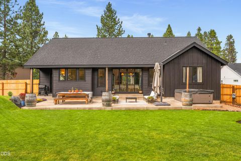 Tiny photo for 17498 Snow Goose Road, Bend, OR 97707 (MLS # 220225933)
