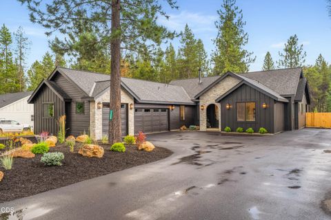 Photo of 17498 Snow Goose Road, Bend, OR 97707 (MLS # 220225933)