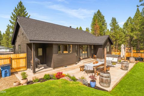Tiny photo for 17498 Snow Goose Road, Bend, OR 97707 (MLS # 220225933)