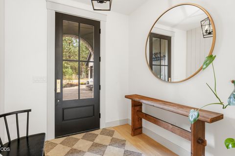Tiny photo for 17498 Snow Goose Road, Bend, OR 97707 (MLS # 220225933)