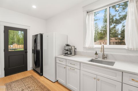 Tiny photo for 17498 Snow Goose Road, Bend, OR 97707 (MLS # 220225933)