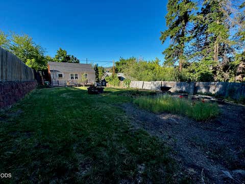 Tiny photo for 636 Roseway Drive, Klamath Falls, OR 97601 (MLS # 220223561)