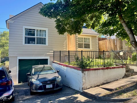 Tiny photo for 636 Roseway Drive, Klamath Falls, OR 97601 (MLS # 220223561)