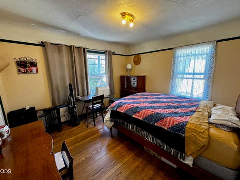 Tiny photo for 636 Roseway Drive, Klamath Falls, OR 97601 (MLS # 220223561)