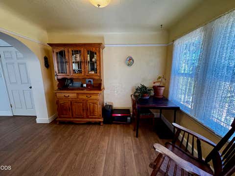 Tiny photo for 636 Roseway Drive, Klamath Falls, OR 97601 (MLS # 220223561)