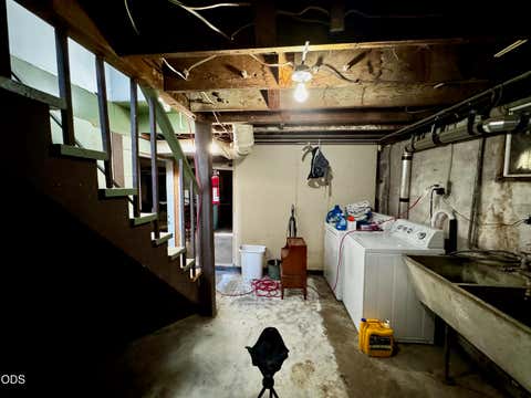 Tiny photo for 636 Roseway Drive, Klamath Falls, OR 97601 (MLS # 220223561)