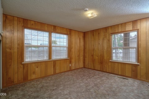 Tiny photo for 11 S Platt Avenue, Eagle Point, OR 97524 (MLS # 220223167)
