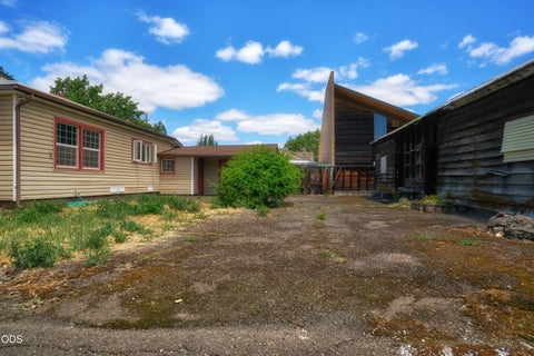 Tiny photo for 11 S Platt Avenue, Eagle Point, OR 97524 (MLS # 220223167)