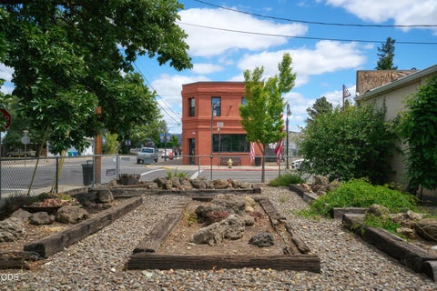 Tiny photo for 11 S Platt Avenue, Eagle Point, OR 97524 (MLS # 220223167)