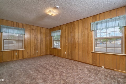 Tiny photo for 11 S Platt Avenue, Eagle Point, OR 97524 (MLS # 220223167)